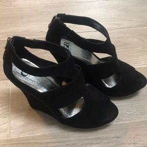 Gianni Bini Black Suede Wedge Heels